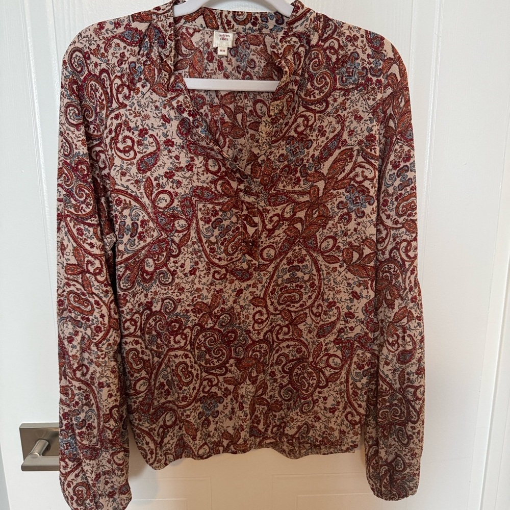 Red and Cream Buttoned Blouse with Mandarin Collar